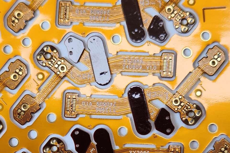 Flexible printed circuit board